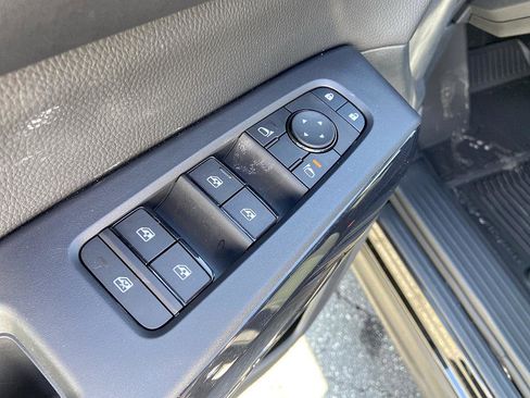 New 2026 Nissan Pathfinder SV image 10