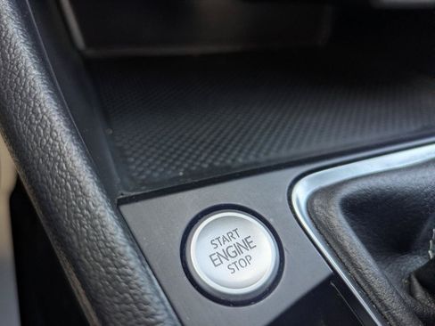 Used 2024 Volkswagen Jetta SE FWD image 12
