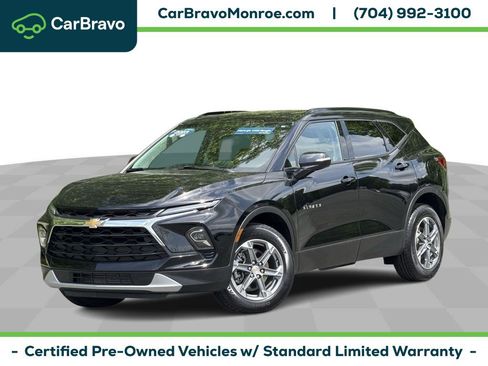 Used 2023 Chevrolet Blazer LT image 1