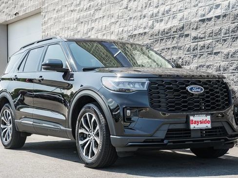 Used 2026 Ford Explorer ST-Line AWD/4WD image 2