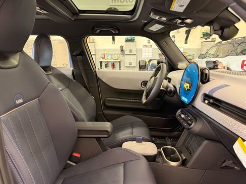 Certified 2025 MINI Cooper S image 29