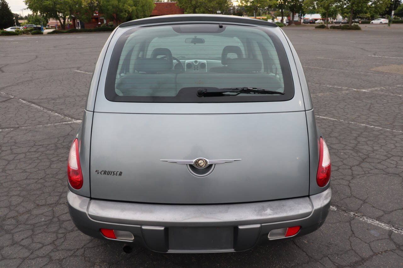 Used 2009 Chrysler PT Cruiser FWD image 7