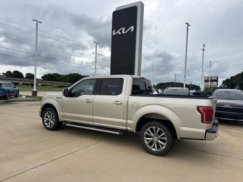 Used 2017 Ford F150 Lariat RWD image 16