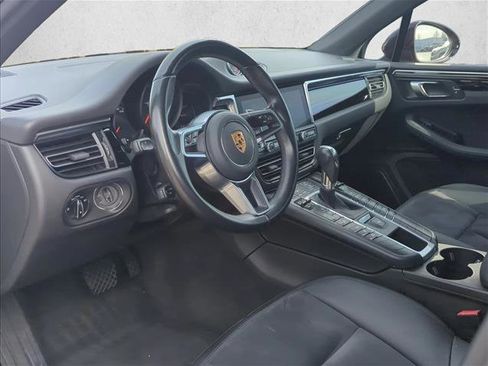 Used 2021 Porsche Macan image 9