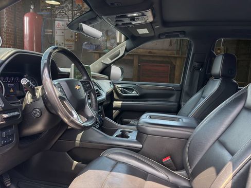 Used 2021 Chevrolet Tahoe Premier w/ Premium Package RWD image 19