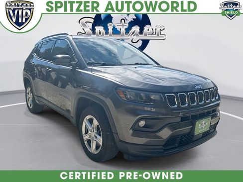Used 2023 Jeep Compass Latitude w/ Convenience Group AWD/4WD image 1