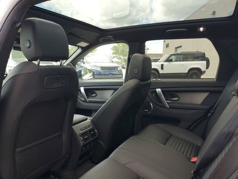 Certified 2025 Land Rover Discovery Sport Dynamic SE AWD/4WD image 15