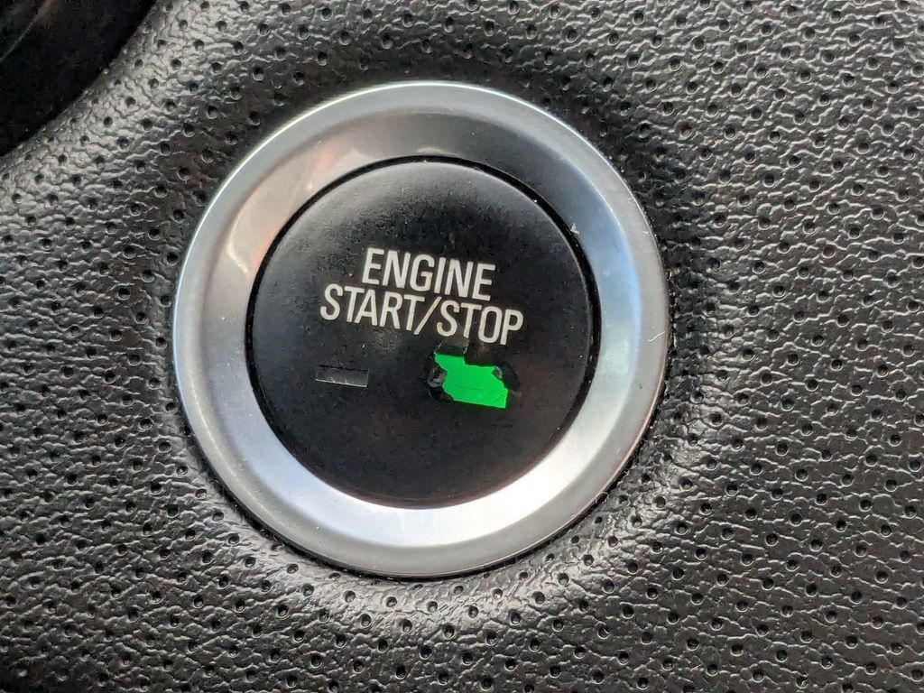 Used 2020 Cadillac XT5 Premium Luxury FWD image 38