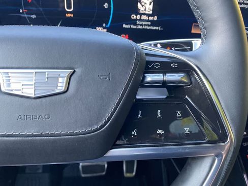 Certified 2026 Cadillac Vistiq Platinum w/ LPO, Floor Liner Package AWD/4WD image 20