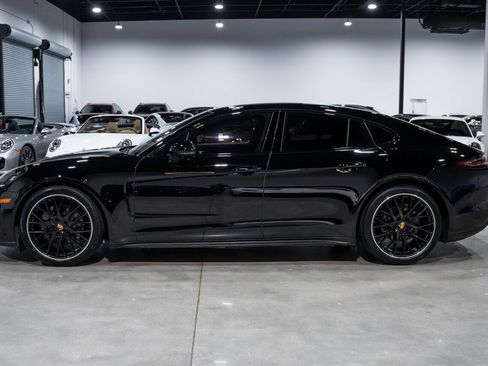 Used 2020 Porsche Panamera 4S AWD/4WD image 3