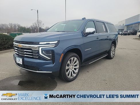 New 2026 Chevrolet Suburban Premier image 4