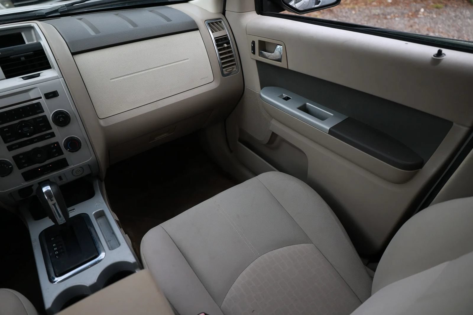 Used 2010 Mercury Mariner 4WD image 15