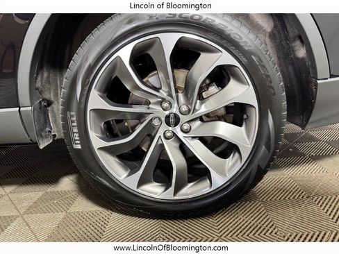 Used 2025 Lincoln Aviator Reserve AWD/4WD image 25
