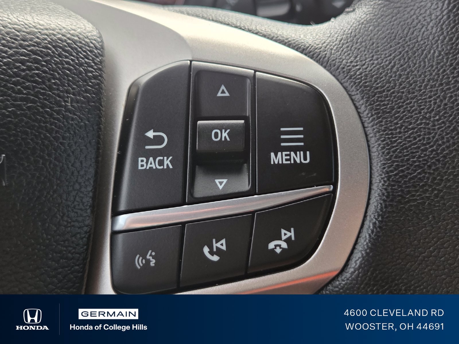 Used 2024 Ford Explorer Limited AWD/4WD image 30