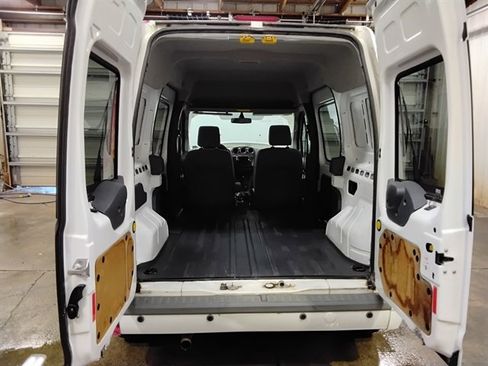 Used 2013 Ford Transit Connect XLT image 16