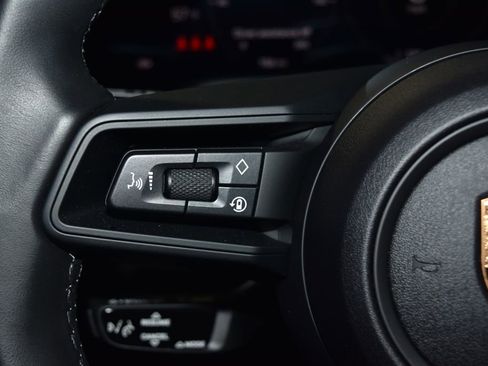 Used 2024 Porsche Taycan image 10