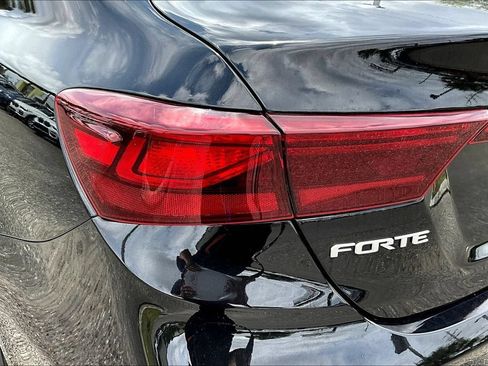 Used 2024 Kia Forte LXS FWD image 21