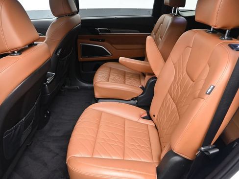 Certified 2025 Kia Telluride SX Prestige X-Line AWD/4WD image 32
