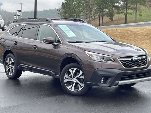 Used 2022 Subaru Outback Limited image 1
