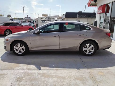 Used 2023 Chevrolet Malibu LT w/ Driver Confidence Package FWD image 9