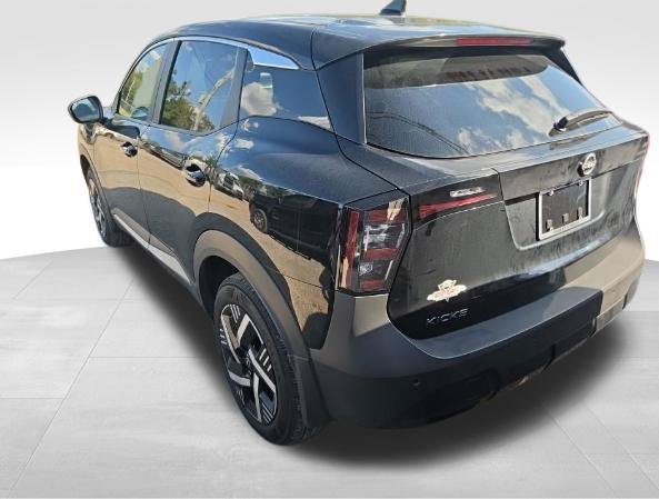 Used 2025 Nissan Kicks SV FWD image 4