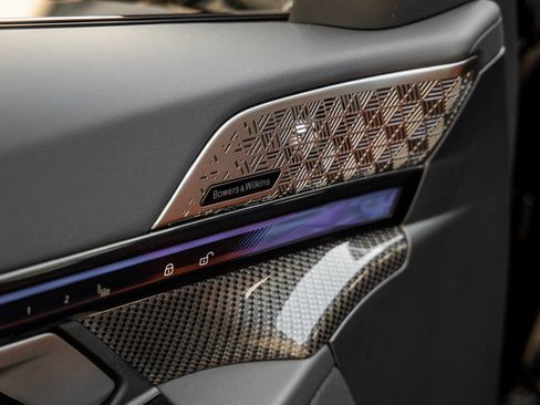 Used 2025 BMW M5 Touring image 19