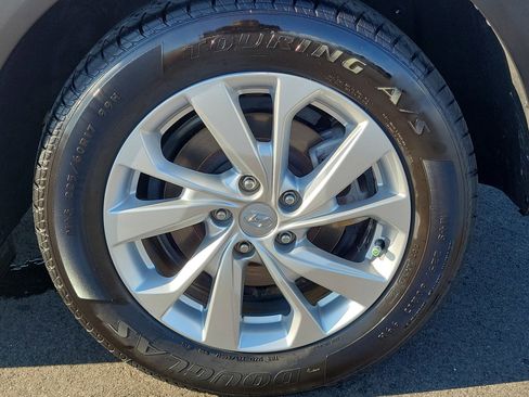 Used 2019 Hyundai Tucson Value FWD image 12
