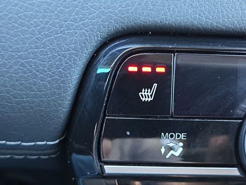 Certified 2023 Honda Pilot Touring image 26