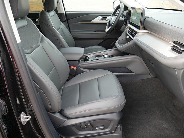 New 2026 Ford Explorer Active w/ Active Comfort Package AWD/4WD image 34
