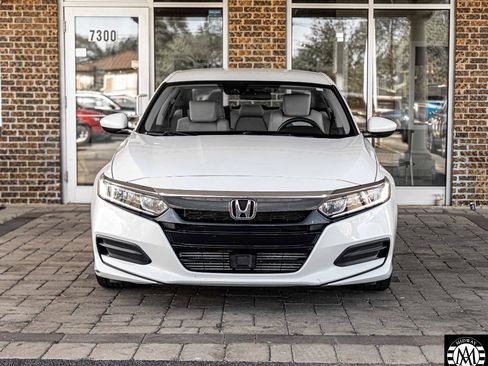 Used 2018 Honda Accord LX image 2