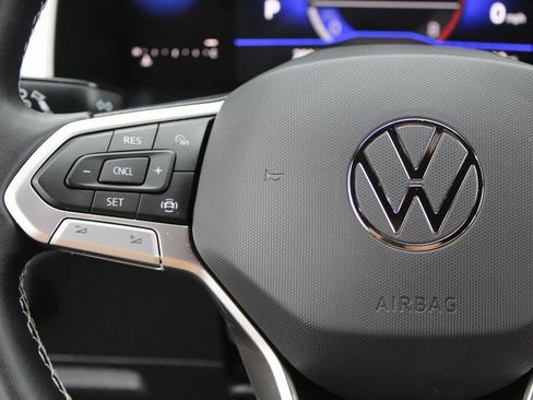 Certified 2023 Volkswagen Atlas Cross Sport SE image 13