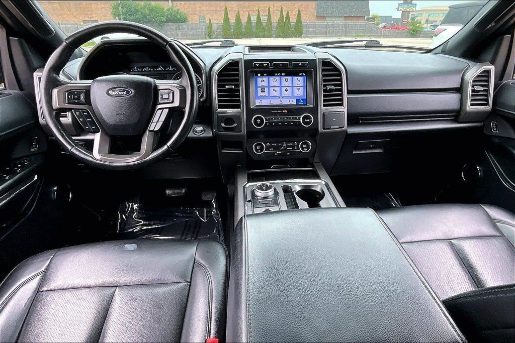 Used 2019 Ford Expedition XLT w/ Equipment Group 201A AWD/4WD image 21