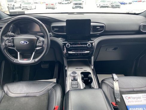 Used 2022 Ford Explorer ST w/ ST Street Pack image 25