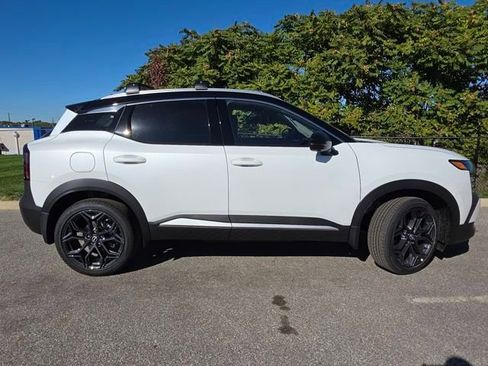 New 2026 Nissan Kicks SR w/ Cold Weather Package image 23