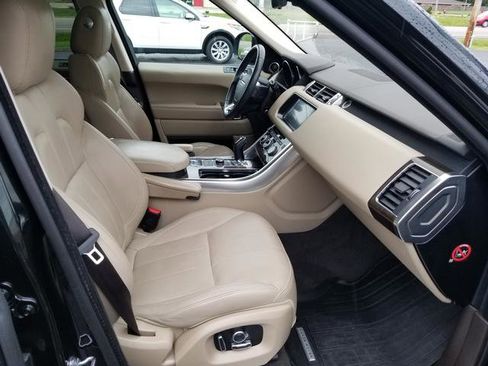 Used 2017 Land Rover Range Rover Sport HSE image 21