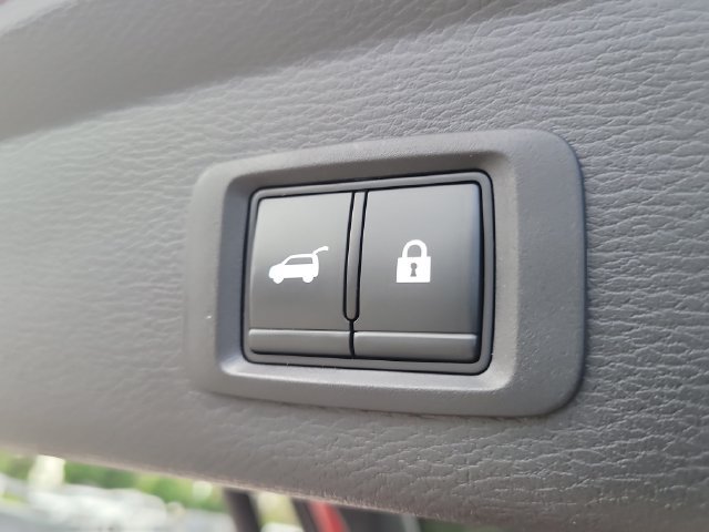 Used 2023 Mitsubishi Outlander SEL FWD image 11
