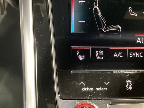 New 2026 Audi SQ8 Prestige image 27