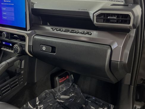 Used 2025 Toyota Tacoma TRD Sport RWD image 35