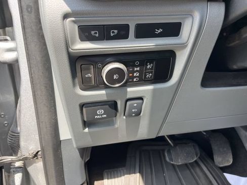 Used 2023 Ford F150 Lariat RWD image 16