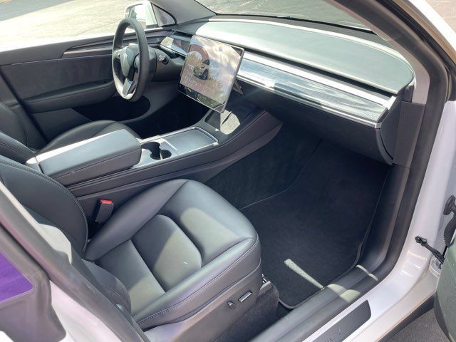 Used 2023 Tesla Model Y Long Range AWD/4WD image 17