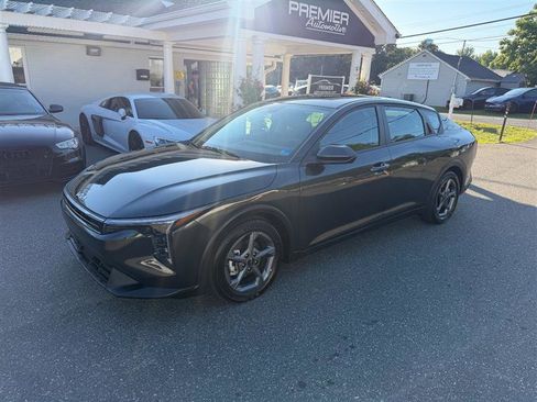 Used 2026 Kia K4 FWD image 4