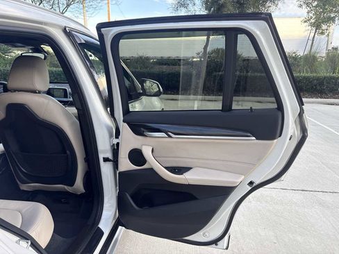 Used 2018 BMW X1 sDrive28i w/ Convenience Package image 13