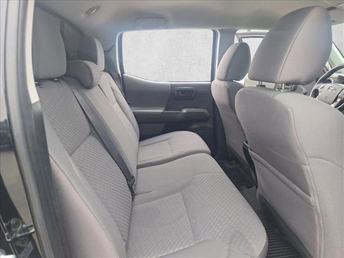 Used 2022 Toyota Tacoma SR5 RWD image 15