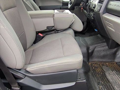 Used 2021 Ford F250 XL w/ Power Equipment Group image 20