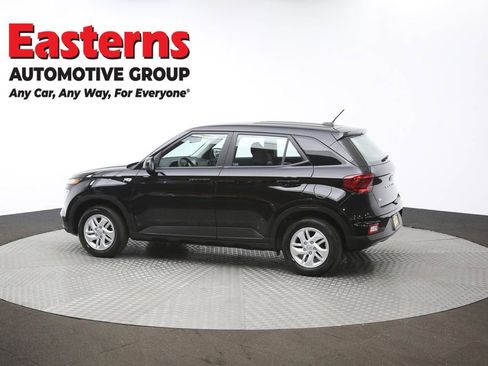 Used 2025 Hyundai Venue SE image 61