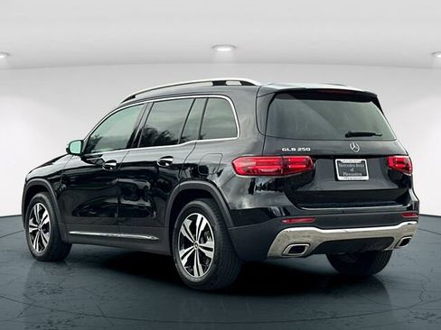 Used 2025 Mercedes-Benz GLB 250 image 5