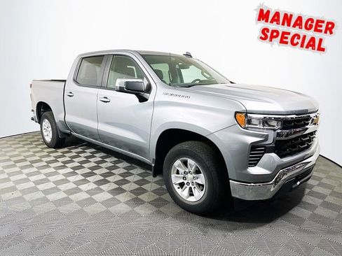 Used 2025 Chevrolet Silverado 1500 LT image 1