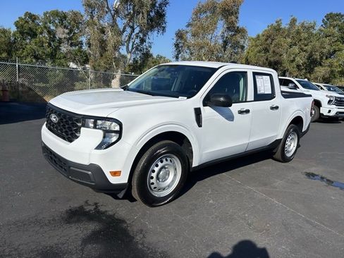 Used 2025 Ford Maverick XL w/ Equipment Group 102A image 3