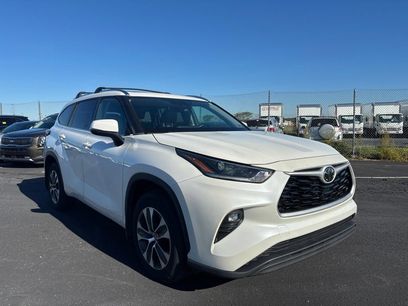 Used 2021 Toyota Highlander XLE