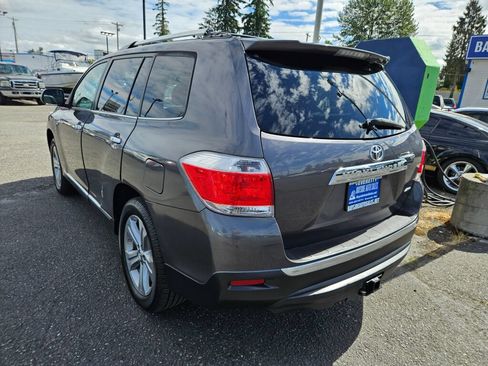 Used 2013 Toyota Highlander Limited AWD/4WD image 3